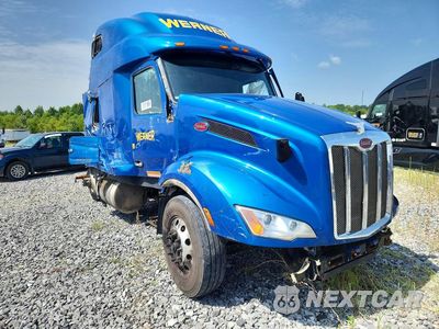 Czwarte zdjęcie samochodu z boku: 2022 PETERBILT 579 SEMI TRUCK VIN:1XPBD49X4ND770706 - miniatura