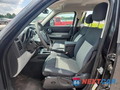 Zdjęcie 7 z 13 samochodu: 2010 DODGE NITRO SXT VIN:1D4PT5GK1AW105027 - miniatura