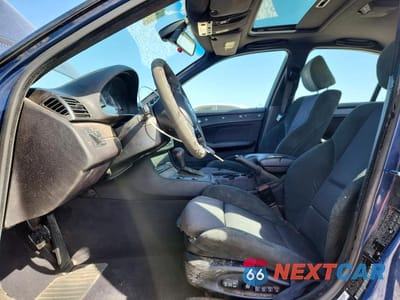 Zdjęcie 7 z 13 samochodu: 2004 BMW 330 I VIN:WBAEV53464KM37673 - miniatura