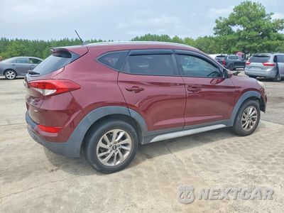 Trzecie zdjęcie samochodu z tyłu: 2017 HYUNDAI TUCSON SE VIN:KM8J3CA45HU517311 - miniatura