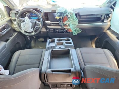 Zdjęcie 8 z 12 samochodu: 2026 CHEVROLET SILVERADO C1500 RST VIN:1GCPADED6TZ136390 - miniatura