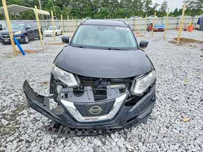 Piąte zdjęcie samochodu w środku: 2017 NISSAN ROGUE SL VIN:JN8AT2MT5HW399349 - miniatura