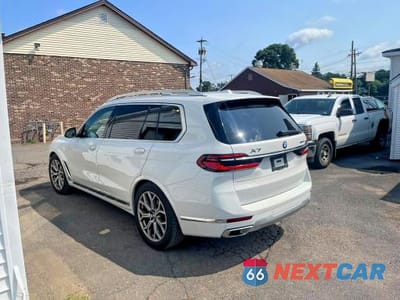Drugie zdjęcie samochodu z przodu: 2025 BMW X7 XDRIVE40I VIN:5UX23EM0XS9X97121 - miniatura