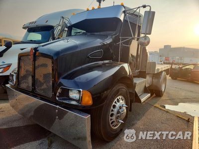 2004 KENWORTH T300 FLATBED TRUCK 2XKMAD7XX4M060504 - główne zdjęcie licytacji z USA - miniatura
