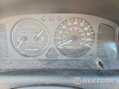 Zdjęcie 9 z 12 samochodu: 2000 CHEVROLET GEO PRIZM BASE VIN:1Y1SK5282YZ422079 - miniatura