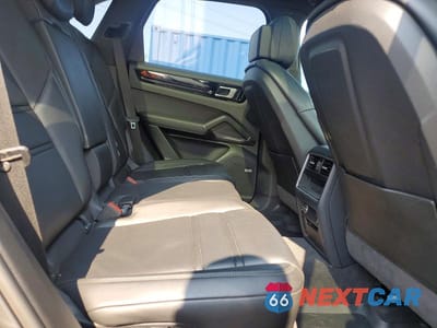 Zdjęcie 11 z 13 samochodu: 2020 PORSCHE CAYENNE VIN:WP1AA2AYXLDA03047 - miniatura
