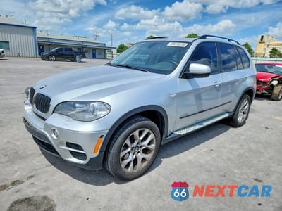 2012 BMW X5 XDRIVE35I 5UXZV4C53CL989856 - główne zdjęcie licytacji z USA - miniatura