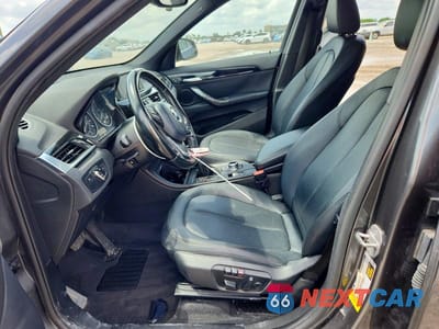 Zdjęcie 7 z 13 samochodu: 2018 BMW X1 VIN:WBXHU7C3XJ5H45838 - miniatura