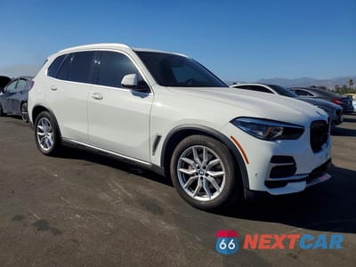 Czwarte zdjęcie samochodu z boku: 2023 BMW X5 XDRIVE40I VIN:5UXCR6C06P9P87042 - miniatura