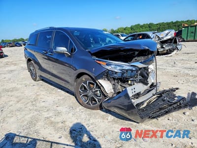Czwarte zdjęcie samochodu z boku: 2025 TOYOTA SIENNA PLATINUM 7-PASSENGER VIN:5TDESKFC8SS157708 - miniatura