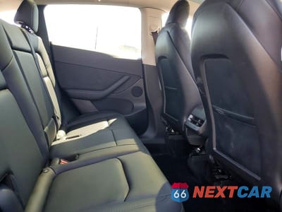 Zdjęcie 10 z 13 samochodu: 2022 TESLA MODEL Y VIN:7SAYGDEE2NF409753 - miniatura