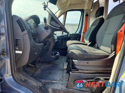 Zdjęcie 7 z 12 samochodu: 2020 RAM PROMASTER 3500 DELIVERY VAN VIN:3C6URVJGXLE140897 - miniatura