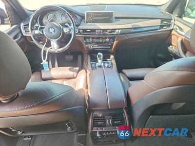 Zdjęcie 8 z 13 samochodu: 2016 BMW X5 XDR40E VIN:5UXKT0C59G0S75687 - miniatura