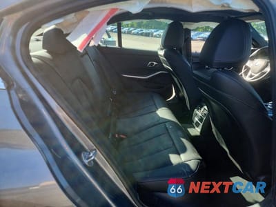 Zdjęcie 10 z 12 samochodu: 2024 BMW 330XI VIN:3MW89FF01R8E24502 - miniatura