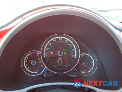 Zdjęcie 9 z 12 samochodu: 2015 VOLKSWAGEN BEETLE 1.8T VIN:3VW517AT8FM802951 - miniatura