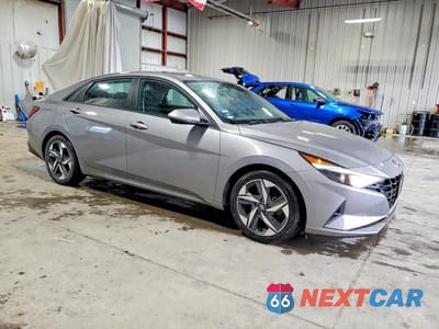 Czwarte zdjęcie samochodu z boku: 2023 HYUNDAI ELANTRA SEL VIN:KMHLS4AG7PU559537 - miniatura