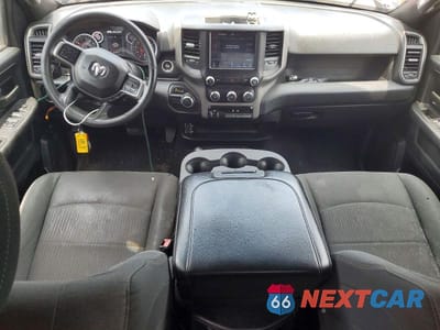 Zdjęcie 8 z 12 samochodu: 2021 RAM 2500 TRADESMAN VIN:3C6UR5CJ3MG622982 - miniatura