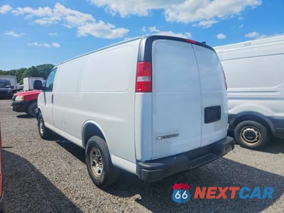 Drugie zdjęcie samochodu z przodu: 2021 CHEVROLET EXPRESS G2500 VIN:1GCWGAFP5M1302125 - miniatura