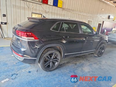Trzecie zdjęcie samochodu z tyłu: 2021 VOLKSWAGEN ATLAS CROSS SPORT SE VIN:1V2RE2CA8MC224659 - miniatura