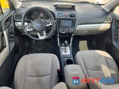 Zdjęcie 8 z 13 samochodu: 2017 SUBARU FORESTER 2.5I PREMIUM VIN:JF2SJAEC6HH448028 - miniatura