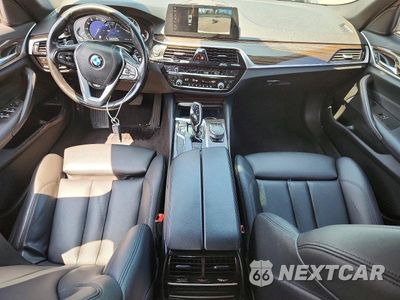 Zdjęcie 8 z 13 samochodu: 2018 BMW 530 XI VIN:WBAJA7C53JWC77001 - miniatura