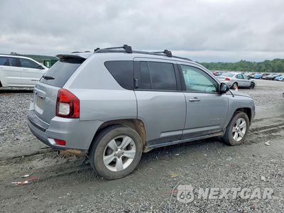 Trzecie zdjęcie samochodu z tyłu: 2016 JEEP COMPASS SPORT VIN:1C4NJCBA0GD611238 - miniatura