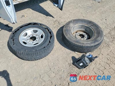 Zdjęcie 13 z 14 samochodu: 2022 CHEVROLET EXPRESS G3500 DELIVERY VAN VIN:1GCZGHF71N1155003 - miniatura