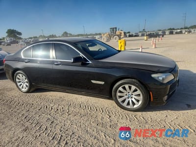 Czwarte zdjęcie samochodu z boku: 2010 BMW 750 I XDRIVE VIN:WBAKC6C54AC393699 - miniatura