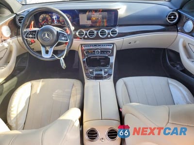 Zdjęcie 8 z 12 samochodu: 2019 MERCEDES-BENZ E 300 VIN:WDDZF4JB4KA689072 - miniatura