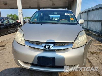 Piąte zdjęcie samochodu w środku: 2008 TOYOTA SIENNA XLE LIMITED VIN:5TDBK22C68S018274 - miniatura