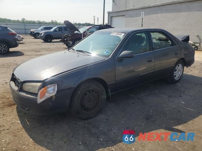 2000 TOYOTA CAMRY LE 4T1BG22K3YU758199 - główne zdjęcie licytacji z USA - miniatura