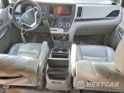 Zdjęcie 8 z 13 samochodu: 2016 TOYOTA SIENNA XLE 8-PASSENGER VIN:5TDYK3DC9GS737921 - miniatura