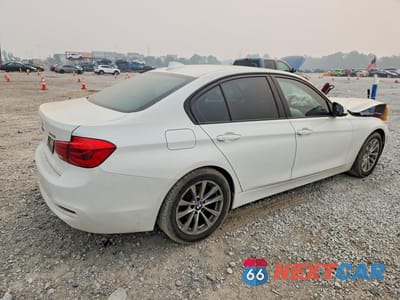 Trzecie zdjęcie samochodu z tyłu: 2018 BMW 320 I VIN:WBA8A9C50JK623147 - miniatura
