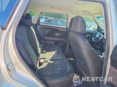 Zdjęcie 11 z 13 samochodu: 2018 KIA SOUL + VIN:KNDJP3A51J7518669 - miniatura