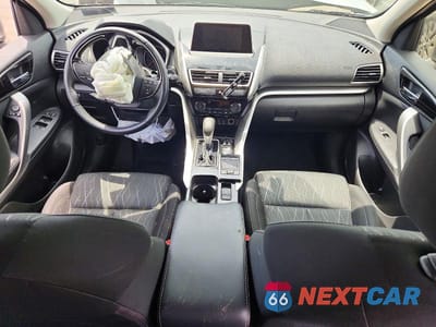 Zdjęcie 8 z 13 samochodu: 2019 MITSUBISHI ECLIPSE CROSS SE VIN:JA4AT5AA6KZ047901 - miniatura