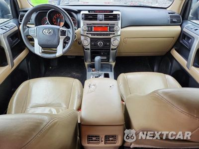 Zdjęcie 8 z 13 samochodu: 2011 TOYOTA 4RUNNER SR5 VIN:JTEZU5JR4B5019593 - miniatura