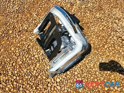 Zdjęcie 12 z 13 samochodu: 2025 FORD F350 SUPER DUTY VIN:1FT8W3BM6SED75450 - miniatura