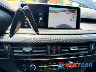 Zdjęcie 12 z 14 samochodu: 2017 BMW X6 M VIN:5YMKW8C36H0U72380 - miniatura