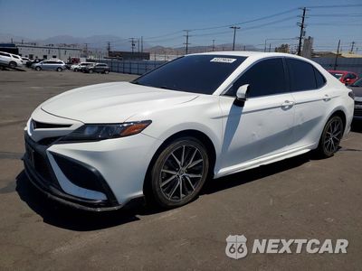 2021 TOYOTA CAMRY SE 4T1G11AK5MU576162 - główne zdjęcie licytacji z USA - miniatura