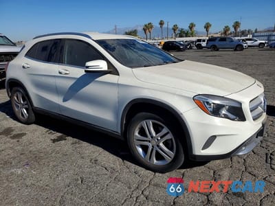 Czwarte zdjęcie samochodu z boku: 2017 MERCEDES-BENZ GLA 250 VIN:WDCTG4EB8HJ356139 - miniatura