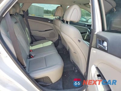 Zdjęcie 10 z 12 samochodu: 2016 HYUNDAI TUCSON SPORT VIN:KM8J33A24GU055983 - miniatura