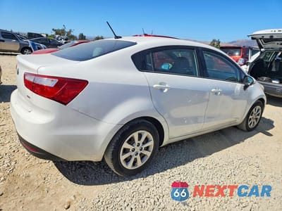 Trzecie zdjęcie samochodu z tyłu: 2014 KIA RIO LX VIN:KNADM4A32E6375802 - miniatura