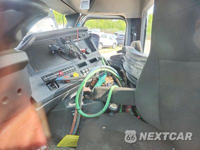 Zdjęcie 8 z 11 samochodu: 2024 FREIGHTLINER CASCADIA 126 SEMI TRUCK VIN:1FUJHLDV8RLUP2679 - miniatura