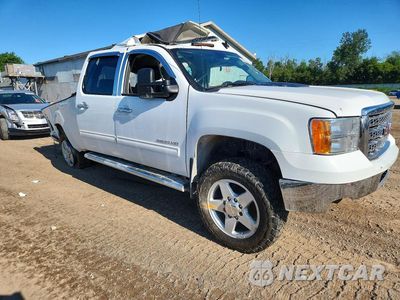 Czwarte zdjęcie samochodu z boku: 2014 GMC SIERRA K2500 SLT VIN:1GT121C89EF133219 - miniatura