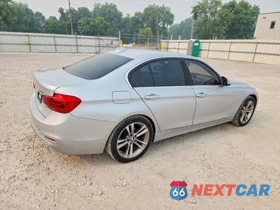 Trzecie zdjęcie samochodu z tyłu: 2017 BMW 330 XI VIN:WBA8D9G32HNU63541 - miniatura