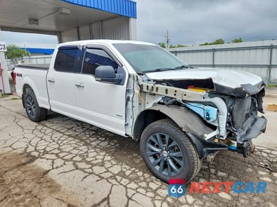 Czwarte zdjęcie samochodu z boku: 2016 FORD F150 SUPERCREW VIN:1FTFW1EG5GFB68907 - miniatura