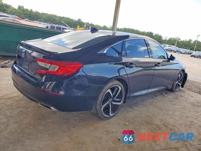 Trzecie zdjęcie samochodu z tyłu: 2018 HONDA ACCORD SPORT VIN:1HGCV1F35JA068779 - miniatura