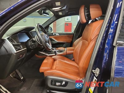 Zdjęcie 7 z 13 samochodu: 2021 BMW X7 XDRIVE40I VIN:5UXCW2C05M9H18746 - miniatura