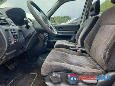 Zdjęcie 7 z 13 samochodu: 2000 HONDA CR-V LX VIN:JHLRD2844YC006394 - miniatura
