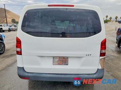Zdjęcie 6 z 13 samochodu: 2016 MERCEDES-BENZ METRIS VIN:WD4PG2EE3G3113255 - miniatura